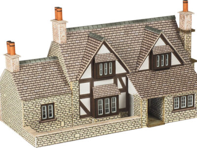 Metcalfe PN167 N Scale Town End Cottage